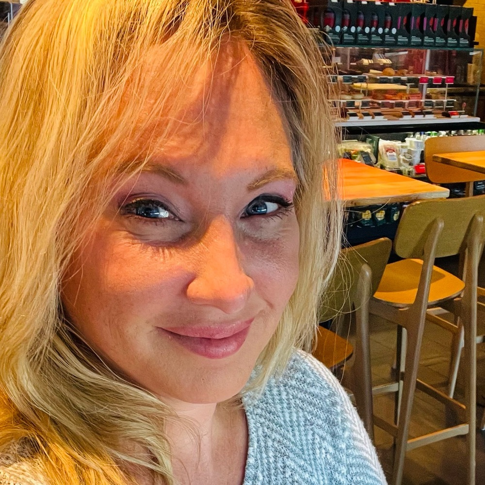 Meet your Posher, Andrea